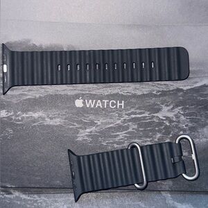 Apple ultra 1 watch Black Ocean Band - Natural Titanium Finish